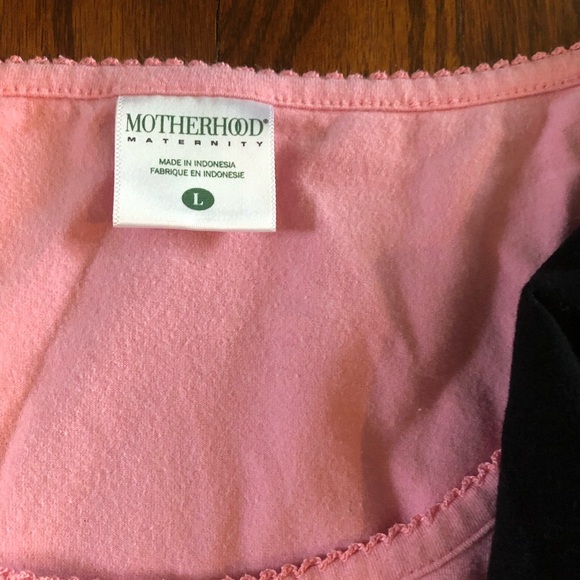 2 maternity tops - Picture 3 of 5